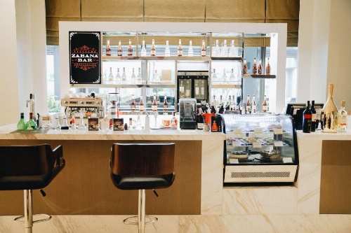 Savoy Hotel Manila image 8