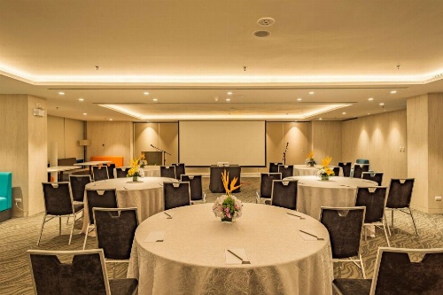 Savoy Hotel Manila image 21