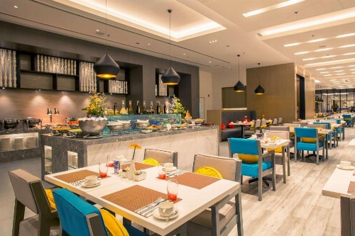 Savoy Hotel Manila image 24