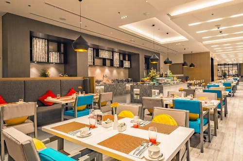 Savoy Hotel Manila image 32